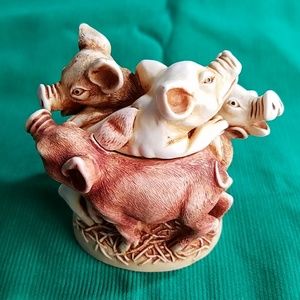 Harmony Kingdom "Hog Heaven" Treasure Jest